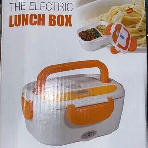 NIB Electric lunch box- has plug in for car.